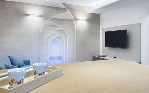 Renza: Meubilair, Interieur Ontwerp, Flooring, Stoel, Verdieping, Tafel, Keuken En Eettafel, Schaduw, Plafond, Beits