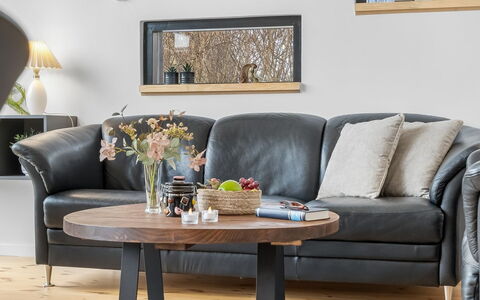 Gojko - from the Sea: Meubilair, Hout, Interieur Ontwerp, Flooring, Bankstel, Woonkamer, Verdieping, Tafel, Koffietafel, Houten Vloer