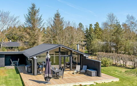 Gojko - from the Sea: Dak, Huis, Huis, Verblijf, Deur, Siding, Dek, Veranda, Plank, Hardwood