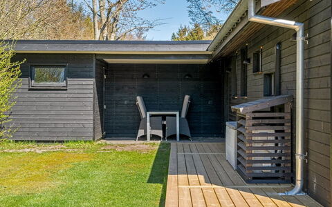 Gojko - from the Sea: Dak, Huis, Huis, Verblijf, Deur, Siding, Dek, Veranda, Plank, Hardwood