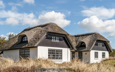 Dorit - 450M from the Sea: Blauw, Verblijf, Huis, Huis, Boerderij, Landgoed, Siding