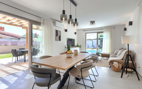 Vila Klara: Meubilair, Stoel, Buitenmeubels, Buitentafel, Patio, Keuken En Eettafel, Schaduw, Ontwerp, Outdoor Structuur, Koffietafel