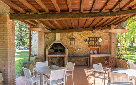 Montescudaio 51: Meubilair, Stoel, Buitenmeubels, Buitentafel, Patio, Keuken En Eettafel, Schaduw, Ontwerp, Outdoor Structuur, Koffietafel