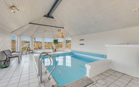 Riika - from the Sea: Hout, Dak, Architectuur, Huis, Huis, Verblijf, Siding, Hardwood, Helling, Landgoed