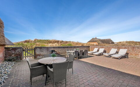 Riika - from the Sea: Hout, Dak, Architectuur, Huis, Huis, Verblijf, Siding, Hardwood, Helling, Landgoed
