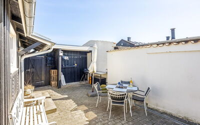 Niela - 300M from the Sea