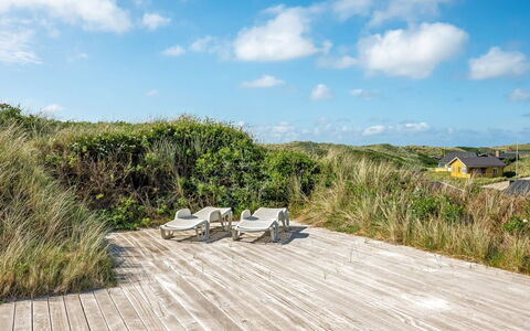 Tume - 250M from the Sea: Gras, Grasland, Landschap, Ecoregio, Plain, Plantengemeenschap, Land Lot, Buitenmeubels, Prairie, Shrubland