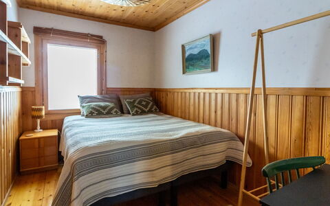 Ohola: Flooring, Verdieping, Slaapkamer, Interieur Ontwerp, Hout, Bed, Laken, Bedding, Meubilair, Plafond