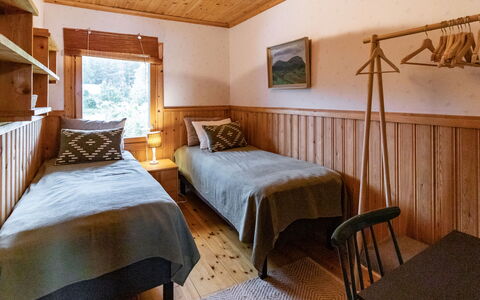 Ohola: Interieur Ontwerp, Flooring, Hout, Verdieping, Plafond, Slaapkamer, Meubilair, Bed, Kamer, Verlichting