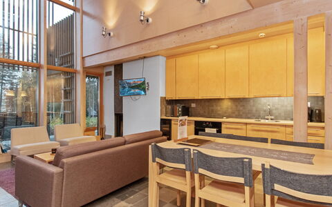 Villa Hanna: Meubilair, Interieur Ontwerp, Flooring, Hout, Verdieping, Bankstel, Plafond, Woonkamer, Stoel, Appartement