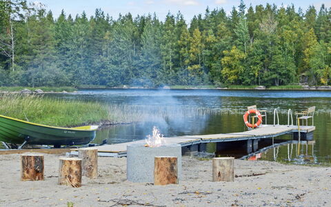 Villa Ruuska: Water, Boom, Natuur, Natuurlijke Omgeving, Waterloop, Bank, Reflectie, Meer, Woud, Dok