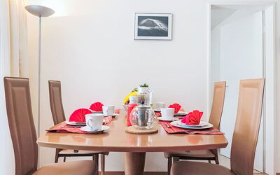 Holiday Apt. T
