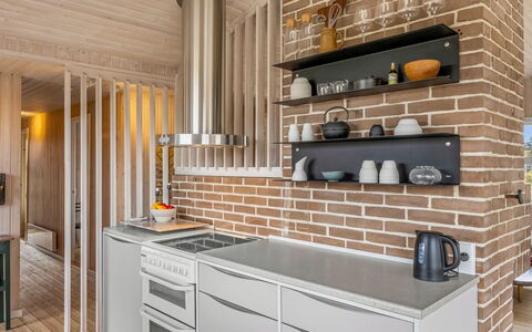 Sighfrith - 500M from the Sea: Keuken, Muur, Countertop, Hout, Interieur Ontwerp, Toestel Van De Keuken, Meubilair, Flooring, Plafond, Lichte Inrichting