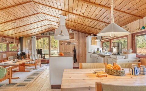 Antomine - 500M from the Sea: Hout, Interieur Ontwerp, Plafond, Meubilair, Flooring, Huis, Verdieping, Lichte Inrichting, Keuken, Verblijf