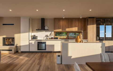 Orso: Flooring, Interieur Ontwerp, Houten Vloer, Hout, Meubilair, Verdieping, Keuken, Countertop, Laminaatvloer, Plafond