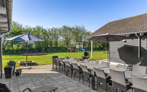 Finwith - 600M from the Sea: Lucht, Buitenmeubels, Meubilair, Dak, Stoel, Buitentafel, Huis, Land Lot, Schaduw, Landgoed