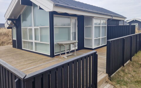 Hildegarda - 300M from the Sea: Hout, Schaduw, Verblijf, Dek, Siding, Hardwood, Plank, Veranda, Ontwerp