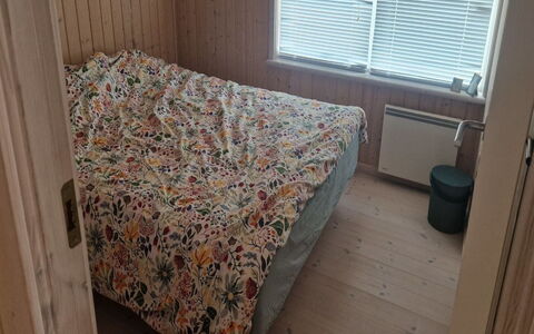 Hildegarda - 300M from the Sea: Verdieping, Flooring, Hout, Interieur Ontwerp, Meubilair, Textiel, Slaapkamer, Linens, Kamer, Laken