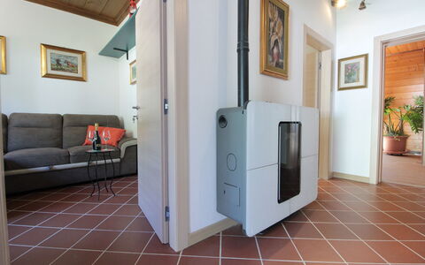 House Angy: Flooring, Verdieping, Huishoudapparatuur, Kamer, Machine, Kamerplant, Beits, Major Appliance, Tegel, Houten Vloer