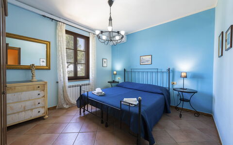 Villa Quintino: Meubilair, Interieur Ontwerp, Flooring, Verdieping, Plafond, Kamer, Slaapkamer, Bed, Verlichting, Tafel