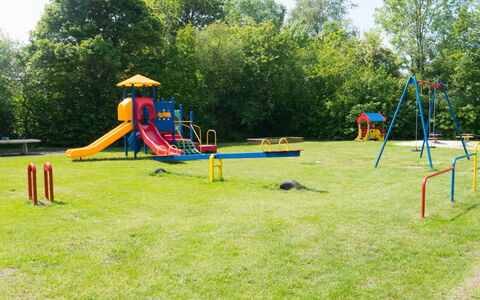 De Witte Parel: Zwembad, Toevlucht, Eco Hotel, Schaduw, Hotel, Landscaping, Villa, Badplaats, Balkon
