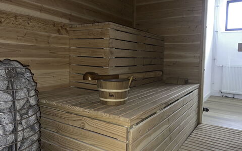 De Witte Parel: Zwembad, Toevlucht, Eco Hotel, Schaduw, Hotel, Landscaping, Villa, Badplaats, Balkon