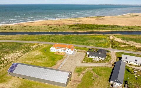 Grita - 100M to the Fjord: Dak, Huis, Woongebied, Huis, Landgoed, Verblijf, Ontwerp