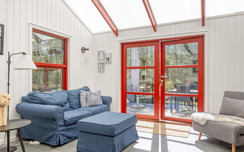 Jooseppi - 4.8Km from the Sea: Hout, Meubilair, Flooring, Plafond, Interieur Ontwerp, Verdieping, Kamer, Woonkamer, Bankstel, Houten Vloer