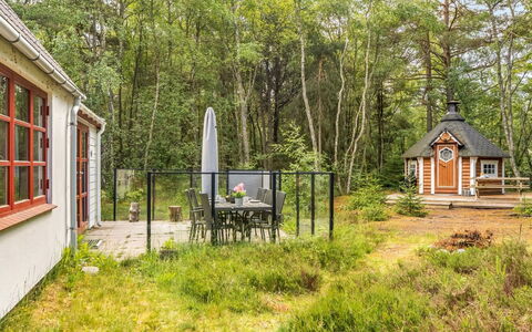 Jooseppi - 4.8Km from the Sea: Struik, Verblijf, Garden Gebouwen, De Lente, Tuin, Bos, Schuur, Blokhut, Werf, Backyard