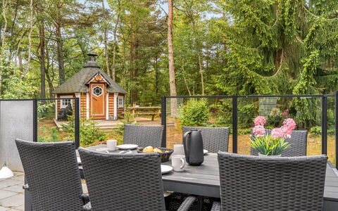 Jooseppi - 4.8Km from the Sea: Meubilair, Stoel, Buitenmeubels, Tafel, Tuin, Keuken En Eettafel, Buitentafel, Patio, Bloempot, Kamerplant