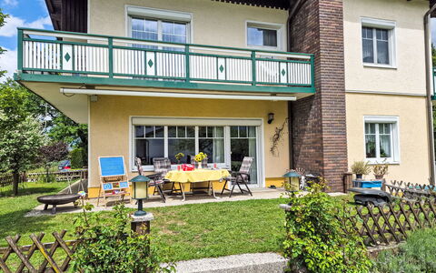 Haus Kühnsdorf: Huis, Huis, Woongebied, Struik, Veranda, Deur, Balkon, Tuin, Verblijf, Werf