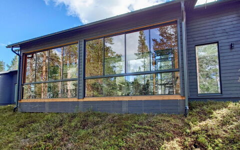 Saariselän Aavahelmi a: Glas, Hardwood, Siding, Beits, Garden Gebouwen, Houten Vloer, Plank, Daylighting, Eco Hotel, Blokhut
