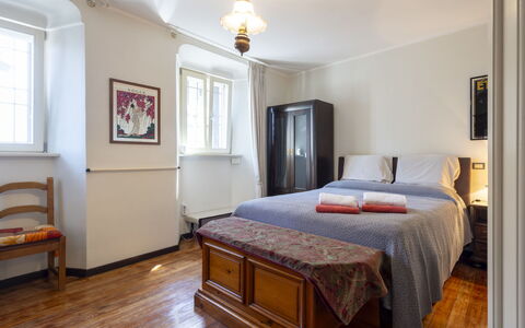 La Quiete: Slaapkamer, Bed, Meubilair, Interieur Ontwerp, Laken, Bedding, Verdieping, Flooring, Kamer, Bed Frame