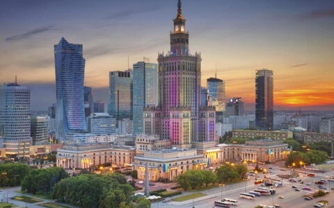 Platinum Towers: Blauw, Water, Zwemwater, Kust En Oceanic Landvormen, Kust, Zee, Buitenmeubels, Zomer, Oceaan, Strand