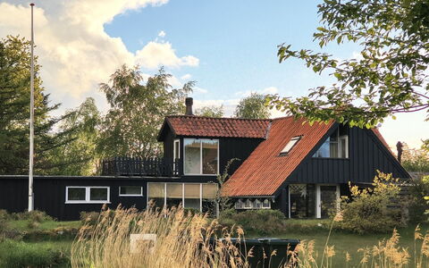 Arendine - 250M from the Sea: Gras, Huis, Huis, Dak, Verblijf, Land Lot, Landelijk Gebied, Boerderij, Gazon, Siding
