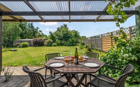 Arendine - 250M from the Sea: Meubilair, Buitenmeubels, Stoel, Tafel, Buitentafel, Tuin, Keuken En Eettafel, Schaduw, Land Lot