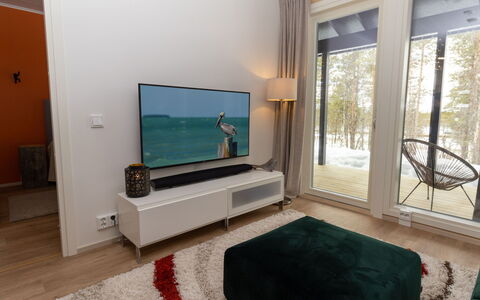 Lomapesä: Meubilair, Interieur Ontwerp, Flooring, Hout, Televisie, Verdieping, Televisietoestel, Huis, Woonkamer