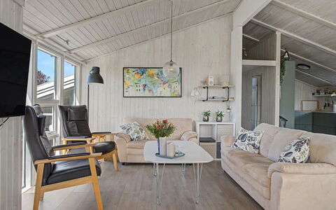 Sote - 330M from the Sea: Meubilair, Interieur Ontwerp, Hout, Flooring, Plafond, Verdieping, Bankstel, Woonkamer, Kamer, Houten Vloer