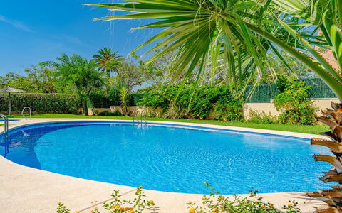 Jávea 455: Blauw, Water, Zwembad, Vrije Tijd, Toevlucht, Schaduw, Eco Hotel, Buitenmeubels, Landscaping