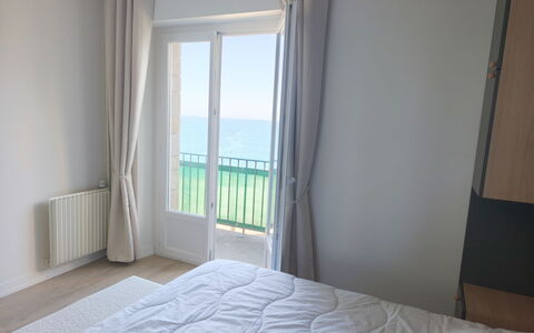 Le Grand Lambert: Hout, Verdieping, Flooring, Interieur Ontwerp, Meubilair, Kamer, Zee, Slaapkamer, Appartement, Oceaan