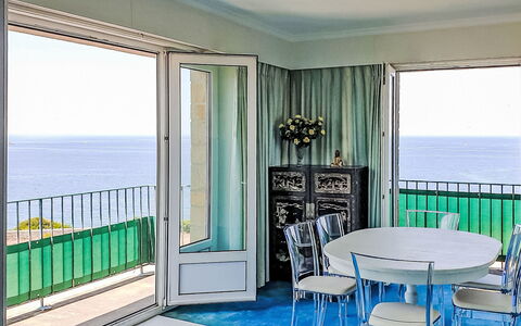 Le Grand Lambert: Zee, Meubilair, Oceaan, Balkon, Gordijn, Stoel, Schaduw, Toevlucht, Kamerplant, Venster Behandeling