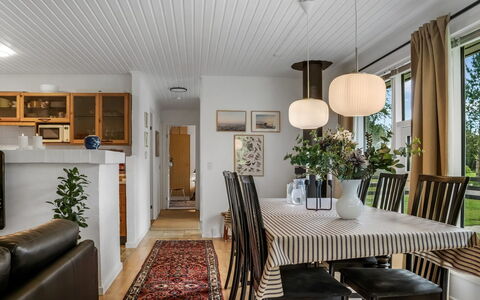 Linnea - from the Sea: Meubilair, Interieur Ontwerp, Lichte Inrichting, Flooring, Hout, Plafond, Kroonluchter, Stoel, Eetkamer, Verdieping