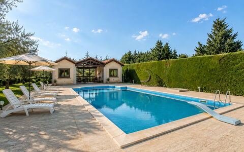 Villa Billona: Zwembad, Toevlucht, Samengesteld Materiaal, Landgoed, Vrije Tijd, Buitenmeubels, Villa, Eco Hotel, Tuin, Landscaping
