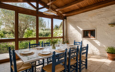 Villa Billona: Meubilair, Interieur Ontwerp, Tafel, Hout, Stoel, Keuken En Eettafel, Flooring, Plafond, Eetkamer, Verdieping