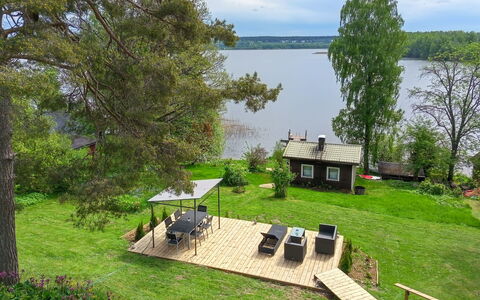 Villa Aurinkorinne: Gras, Struik, Land Lot, Landelijk Gebied, Verblijf, Gazon, Tuin, Werf, Backyard