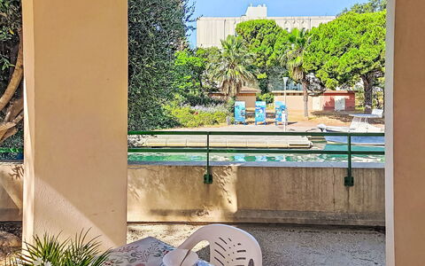 Nautica: Schaduw, Tuin, Werf, Balkon, Landscaping, Backyard, Hacienda, Binnenplaats, Buitenmeubels, Eco Hotel