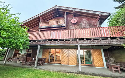 Nideggen 200: Gebouw, Hout, Huis, Huis, Architectuur, Dak, Verblijf, Deur, Siding, Helling