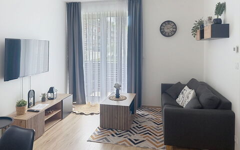 Korzo: Meubilair, Interieur Ontwerp, Flooring, Verdieping, Hout, Kamer, Huis, Textiel, Woonkamer, Verlichting