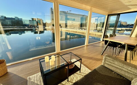 Villa Helmi: Appartement, Condominium, Hotel, Houten Vloer, Balkon, Hoofdkwartier