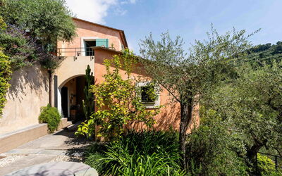 San Bartolomeo al Mare 650: Blad, Vegetation, Struik, Architectuur, Huis, Tuin, Landgoed, Landscaping, Hacienda